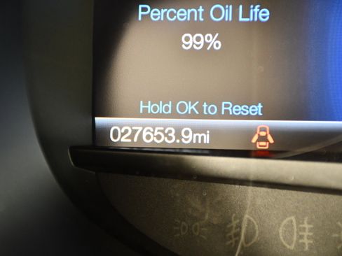 Used 2023 Ford Edge SE image 17