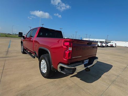 Used 2020 Chevrolet Silverado 2500 LT w/ Texas Edition AWD/4WD image 8