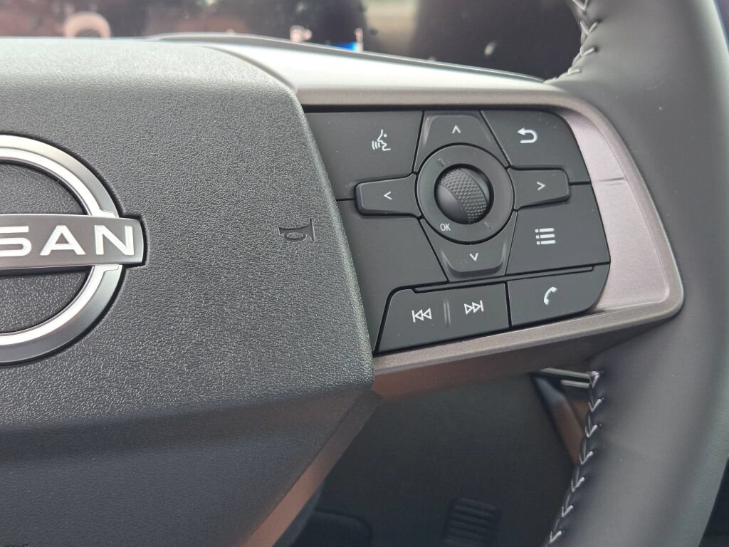 Used 2026 Nissan Sentra SV w/ SV Convenience Package FWD image 29