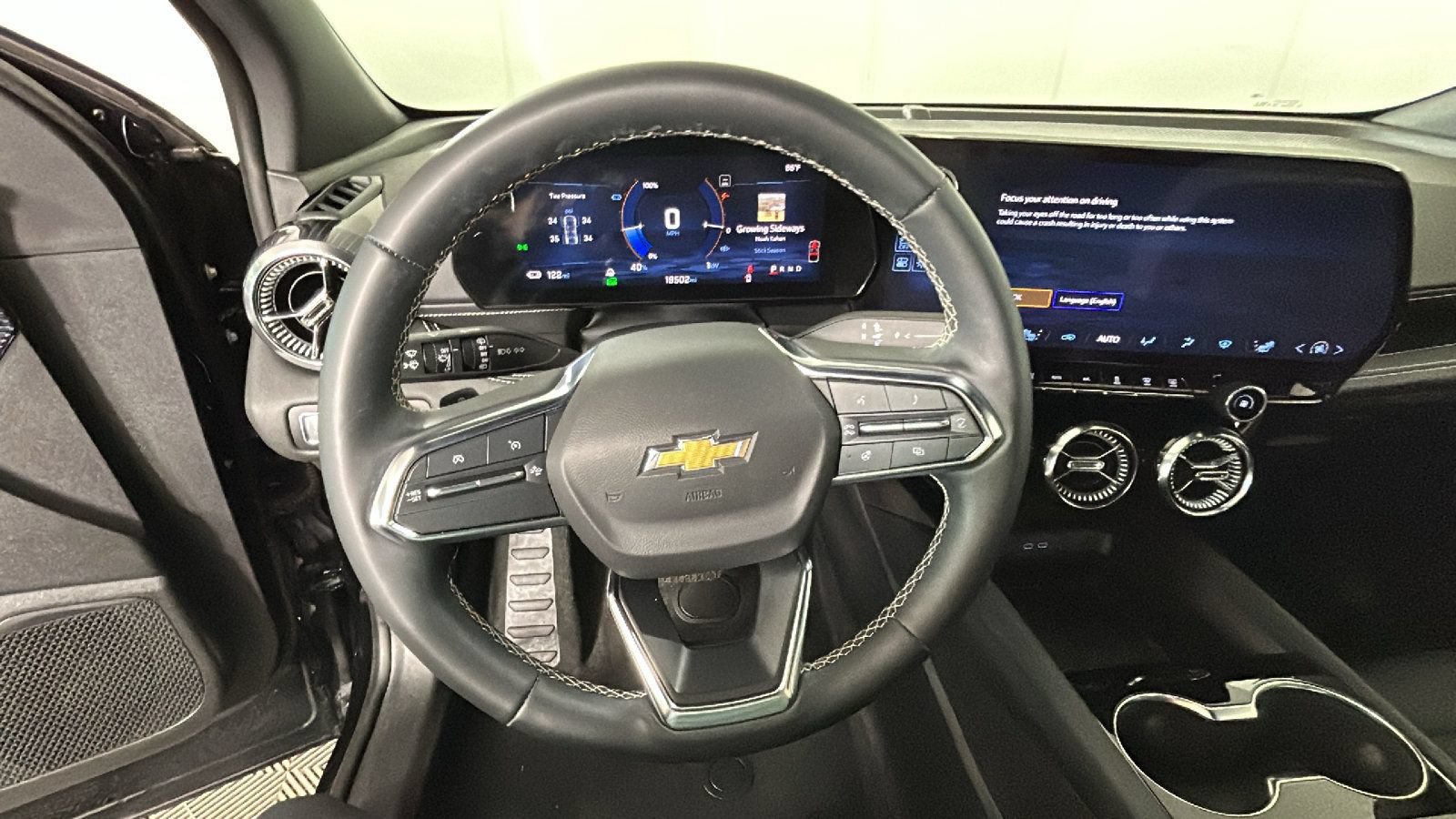 Used 2024 Chevrolet Blazer EV LT AWD/4WD image 17