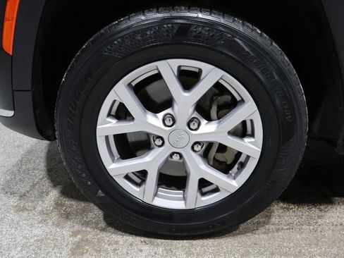 Certified 2022 Jeep Grand Cherokee L Limited image 10