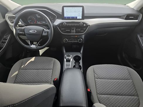 Used 2022 Ford Escape SE w/ Cold Weather Package image 27