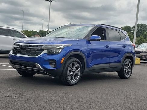 Certified 2024 Kia Seltos S AWD/4WD image 2