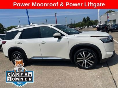 Used 2024 Nissan Pathfinder Platinum w/ Cargo Package