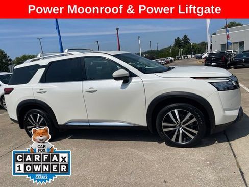 Used 2024 Nissan Pathfinder Platinum w/ Cargo Package AWD/4WD image 1