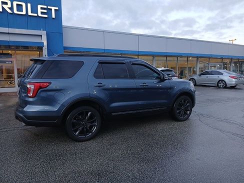 Used 2019 Ford Explorer XLT w/ XLT Sport Appearance Package image 10