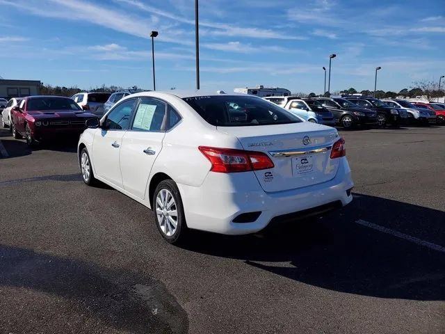 Used 2017 Nissan Sentra SV FWD image 3
