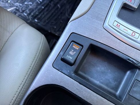 Used 2012 Subaru Outback 2.5i Limited image 26