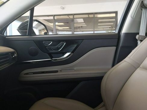 Used 2023 Lincoln Corsair FWD image 20