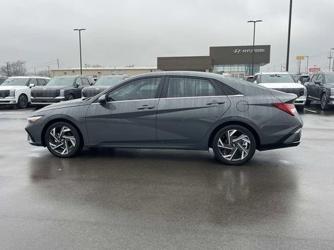 Certified 2024 Hyundai Elantra Limited image 8