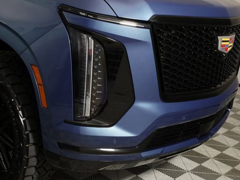 Used 2026 Cadillac Escalade Platinum Sport w/ LPO, Floor Liner Package image 52