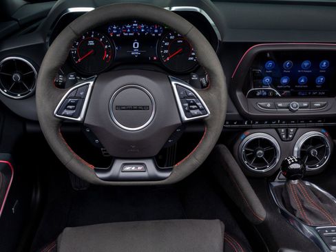 Used 2022 Chevrolet Camaro ZL1 RWD image 34