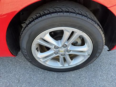 Used 2018 Chevrolet Cruze LT w/ Convenience Package FWD image 19