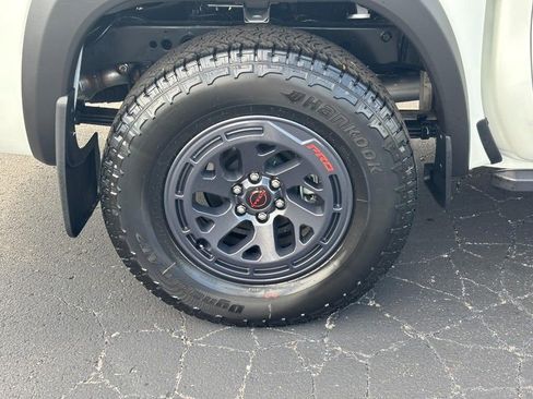 New 2025 Nissan Frontier PRO-4X image 4