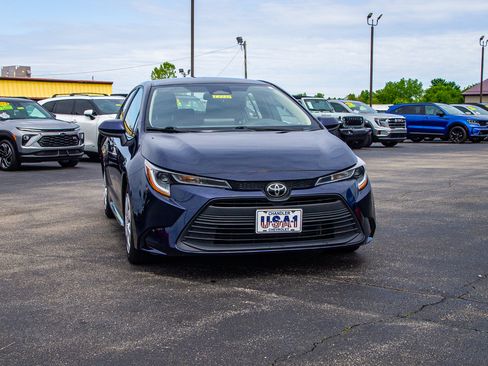 Used 2023 Toyota Corolla LE FWD image 10
