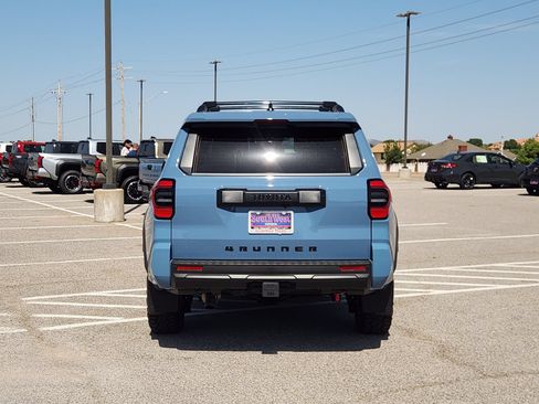 Used 2026 Toyota 4Runner SR5 AWD/4WD image 8