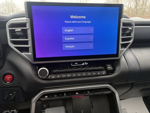 Certified 2025 Toyota Sequoia Platinum image 23