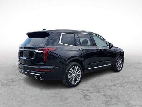 Certified 2025 Cadillac XT6 Premium Luxury w/ Platinum Package image 4