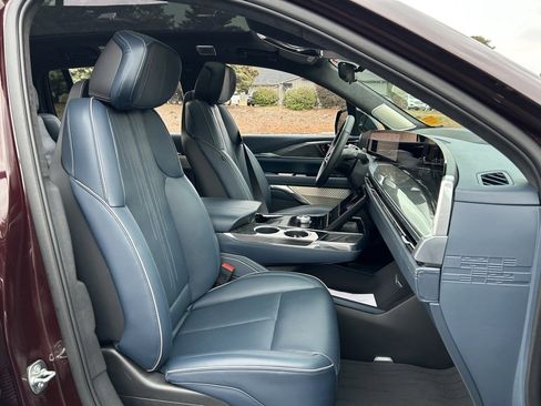 Used 2025 Cadillac Escalade IQ Luxury 2 w/ LPO, Premium Carpet Package image 57