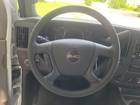 New 2025 GMC Savana 2500 Extended w/ Driver Convenience Package RWD image 20