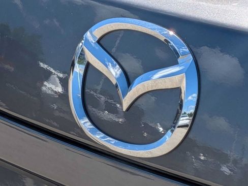 Used 2017 MAZDA MAZDA3 Touring FWD image 11