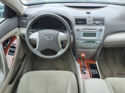 Used 2009 Toyota Camry XLE FWD image 12