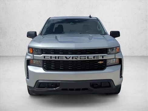 Used 2022 Chevrolet Silverado 1500 Custom image 2