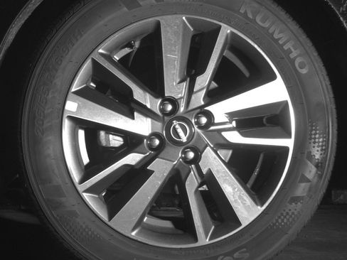 Used 2025 Nissan Versa SV FWD image 12