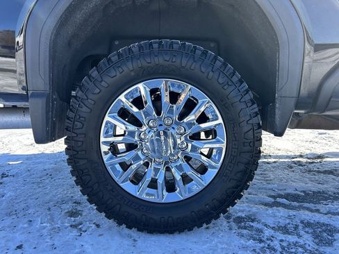 Used 2024 GMC Sierra 2500 Denali image 16