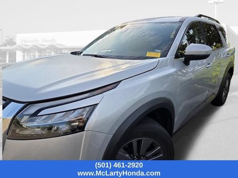 Used 2025 Nissan Pathfinder SV AWD/4WD image 5