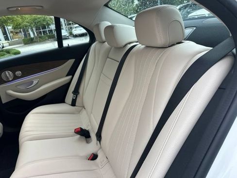 Used 2023 Mercedes-Benz E 350 4MATIC Sedan image 23