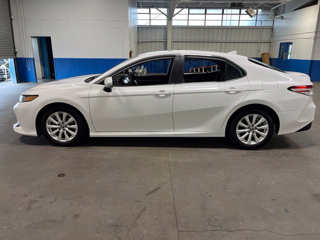 Used 2020 Toyota Camry LE w/ Convenience Package FWD image 6