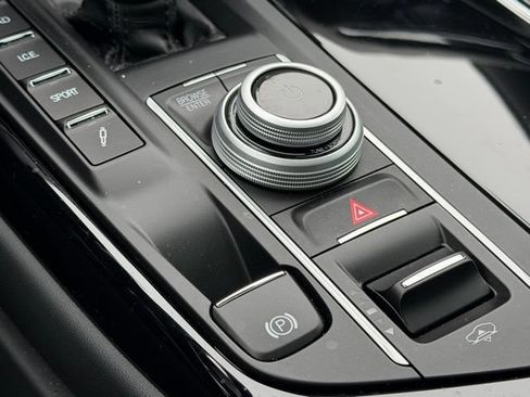 Used 2024 Maserati Levante GT Ultima AWD/4WD image 21