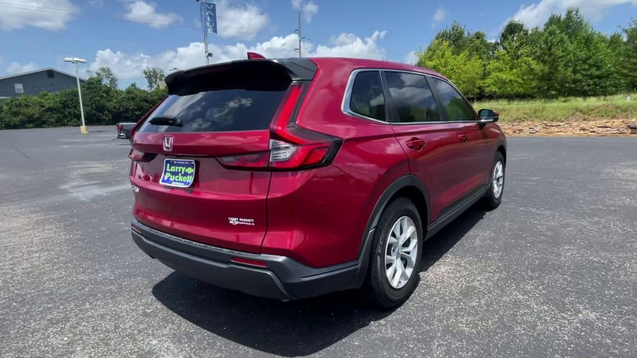 Used 2025 Honda CR-V LX image 8