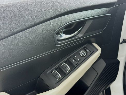 Used 2023 Honda Accord LX image 18