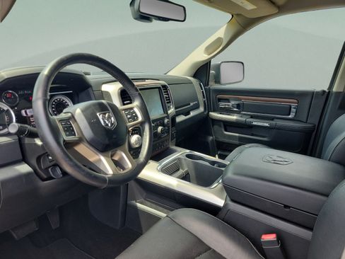 Used 2016 RAM 1500 Laramie w/ Convenience Group AWD/4WD image 18