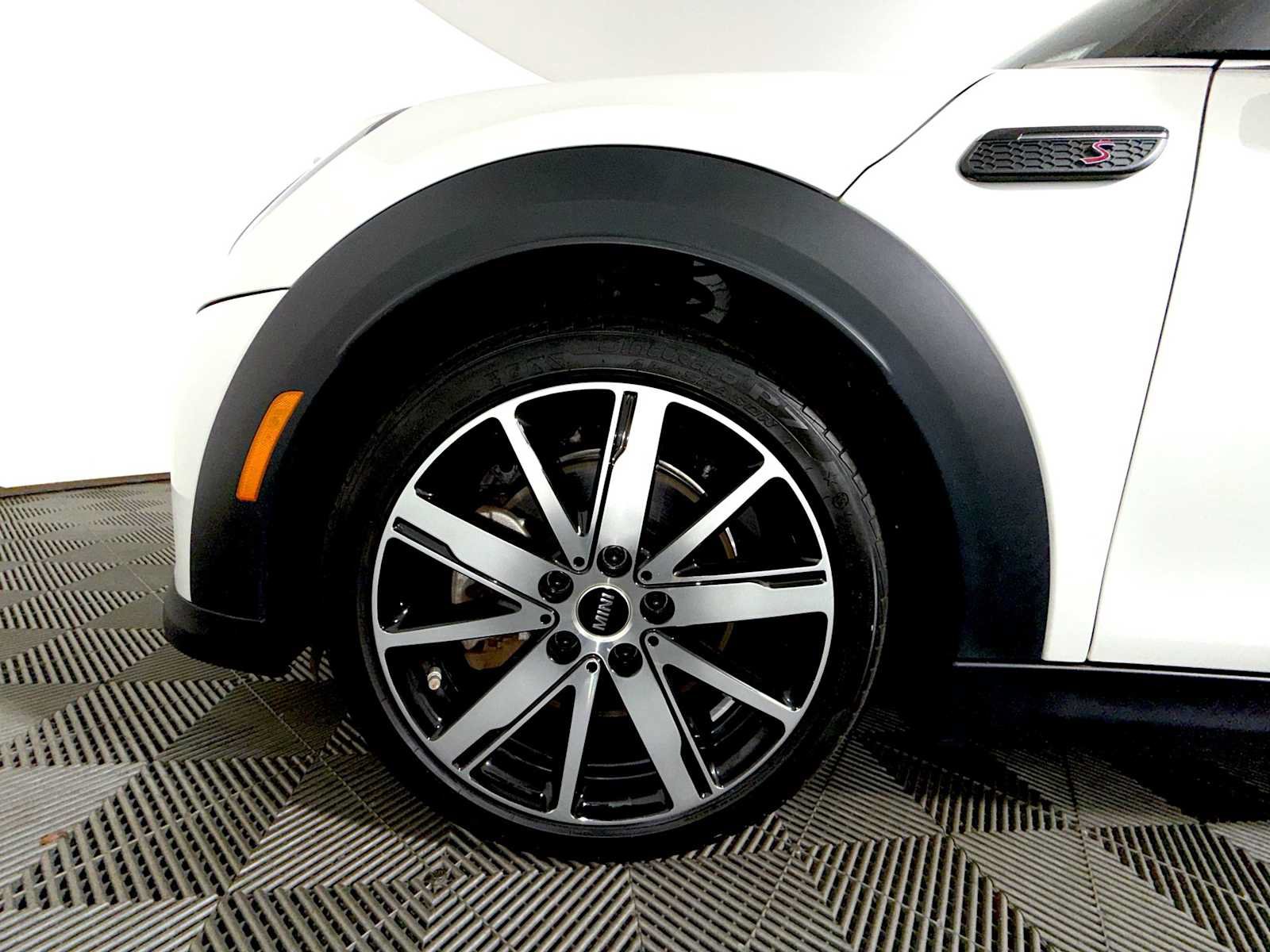 Used 2024 MINI Cooper S FWD image 8