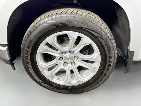 Used 2020 Chevrolet Silverado 1500 LT image 36