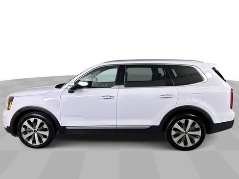 Used 2025 Kia Telluride S FWD image 5