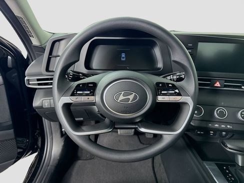 New 2026 Hyundai Elantra SE image 11