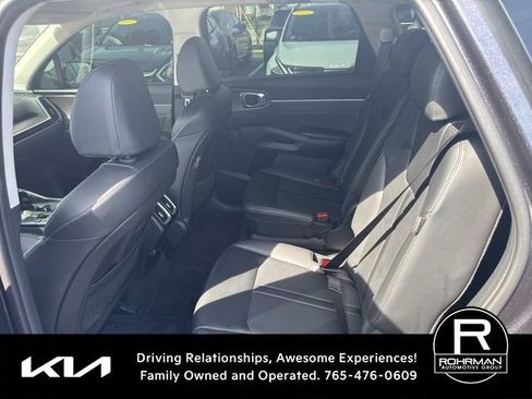 Used 2025 Kia Sorento SX image 11