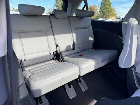 New 2025 Ford Expedition Max Active image 6