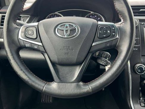 Used 2015 Toyota Camry SE image 25