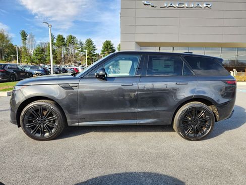 New 2026 Land Rover Range Rover Sport Dynamic SE AWD/4WD image 5