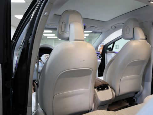Used 2023 Mercedes-Benz EQS 580 4MATIC SUV image 55