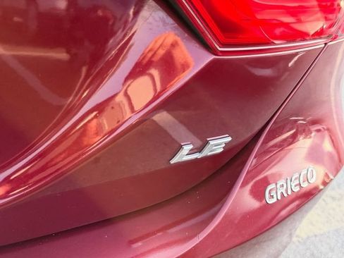 Used 2019 Toyota Camry LE FWD image 15