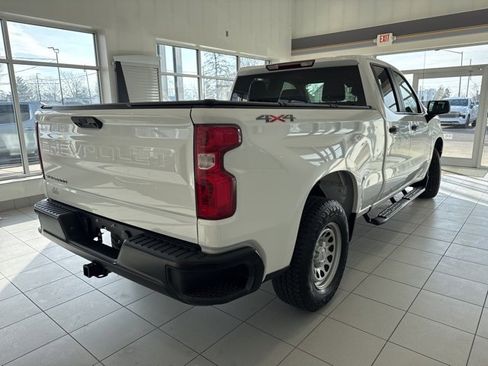Used 2022 Chevrolet Silverado 1500 W/T w/ WT Value Package image 4