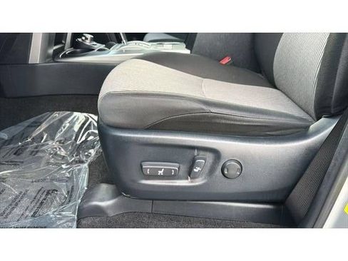 Certified 2024 Toyota 4Runner SR5 AWD/4WD image 18