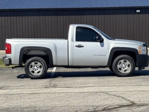 Used 2010 Chevrolet Silverado 1500 W/T image 2