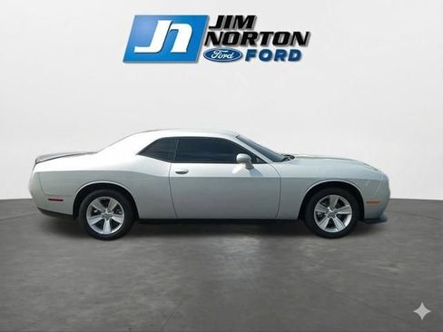 Used 2023 Dodge Challenger SXT image 11